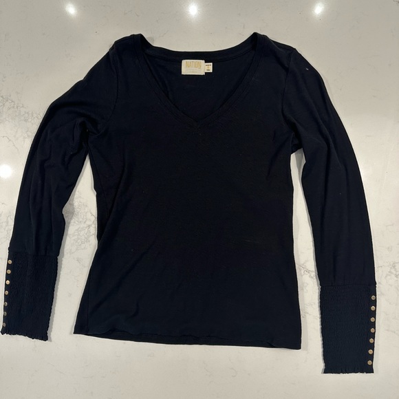 Nation Ltd. “Paige Tee” L/S V-neck black Tee with gold buttons on arms (XS) - Picture 2 of 7